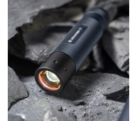 Latarka Ledlenser T2 Smoked Blue - Limited